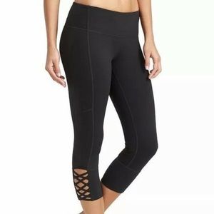 Athleta Black Mind Over Matter Capri Leggings